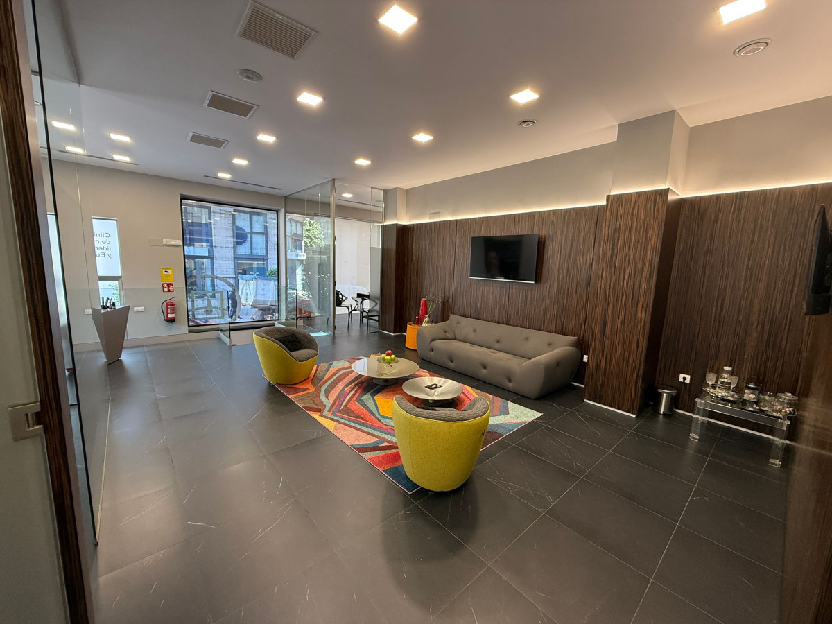 Las instalaciones de Medical Hair Vigo combinan tecnologiu0301a avanzada y atenciou0301n profesional para restaurar la confianza de sus pacientes.
