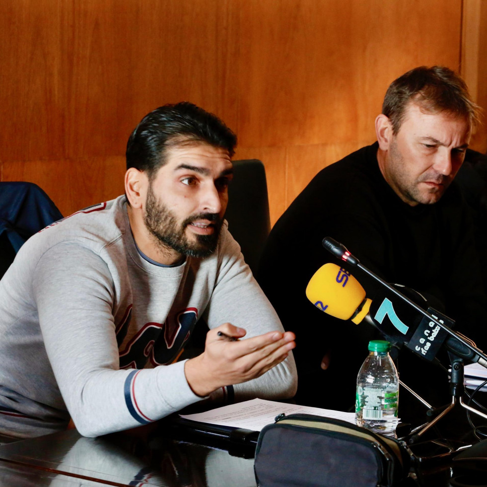 El PP acusa al gobierno de A Illa de “cobros indebidos” a negocios por basura y saneamiento