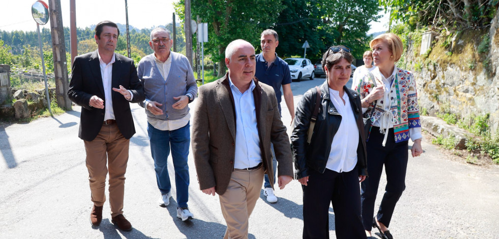 Fontecarmoa ganará en seguridad vial con el ensanche y renovado de una calle