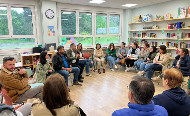 El PSOE carga contra la Xunta por no recuperar la tercera unidad de Infantil del CEIP San Clemente