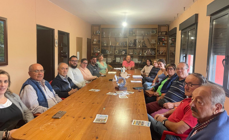 La coordinadora de asociaciones cristaliza e inicia actividades con una andaina ambiental en junio