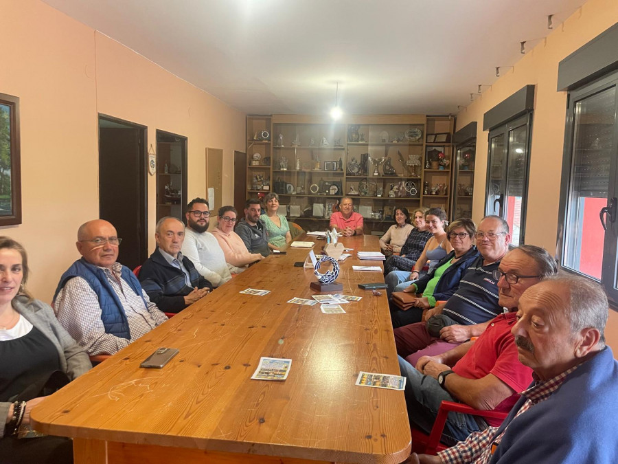 La coordinadora de asociaciones cristaliza e inicia actividades con una andaina ambiental en junio