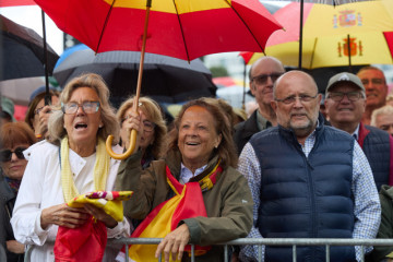 VariaspersonasparticipanenlamanifestacionporladimisiondeSanchez