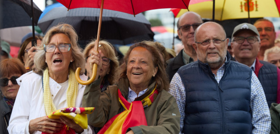 Miles de personas exigen en Madrid la dimisión de Sánchez y elecciones