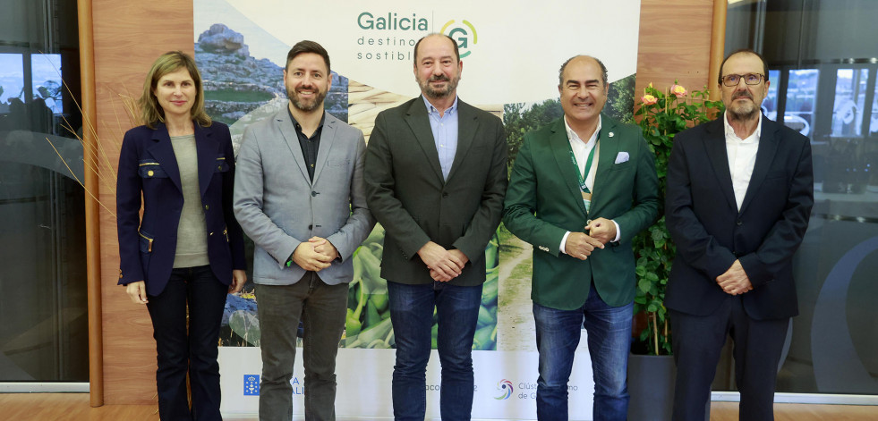 Más de 130 firmas se citan en Cambados para impulsar el turismo sostenible