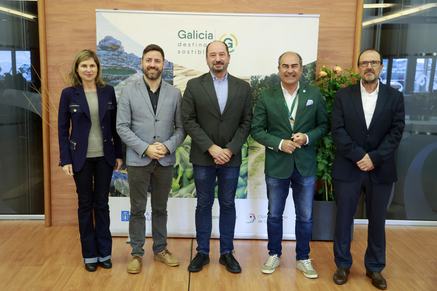 Más de 130 firmas se citan en Cambados para impulsar el turismo sostenible