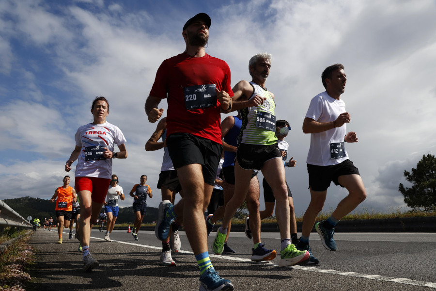 A Media Maratón “Entre Rías” reúne a 2.500 corredores