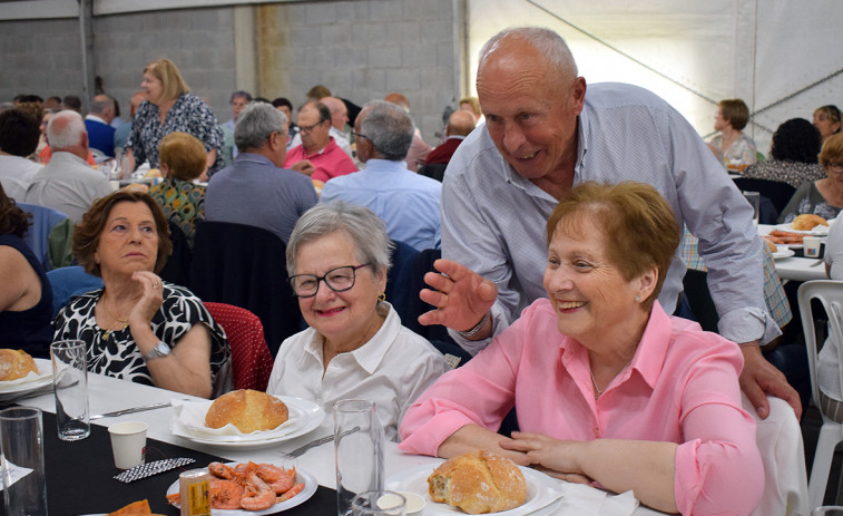 El bailar no tiene edad: Valga celebra a sus mayores