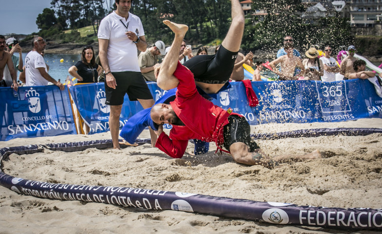 El Club Senín de Cambados conquista el Campeonato Gallego de Sambo Playa
