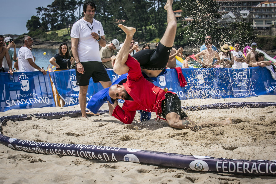 El Club Senín de Cambados conquista el Campeonato Gallego de Sambo Playa