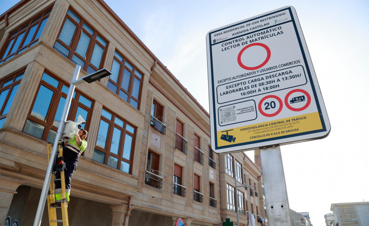 La zona residencial de A Illa constató un descenso de vehículos en Semana Santa