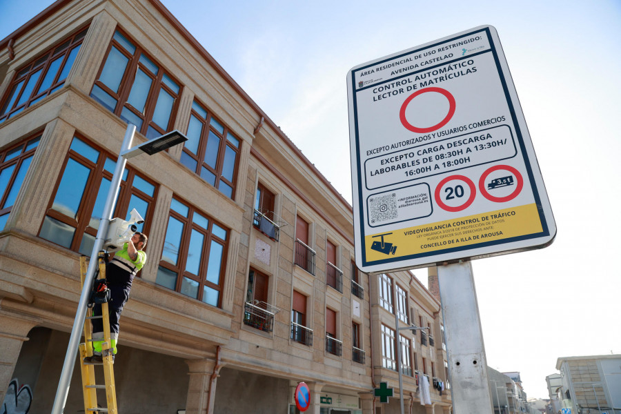 La zona residencial de A Illa constató un descenso de vehículos en Semana Santa