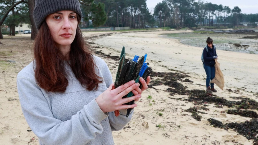 Limpiarousa convoca una limpieza voluntaria en el arenal isleño de Gradín este viernes