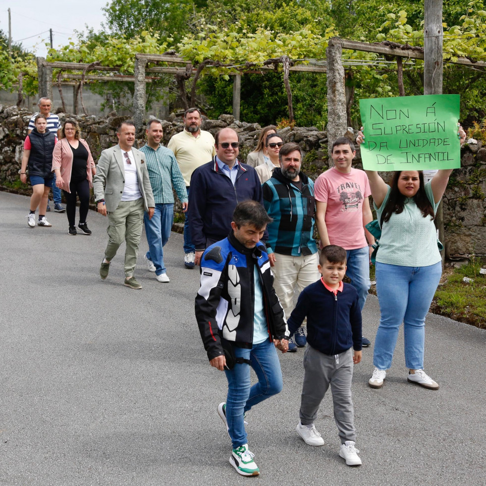 La Xunta estudiará recuperar la unidad suprimida en el colegio de San Clemente de Caldas