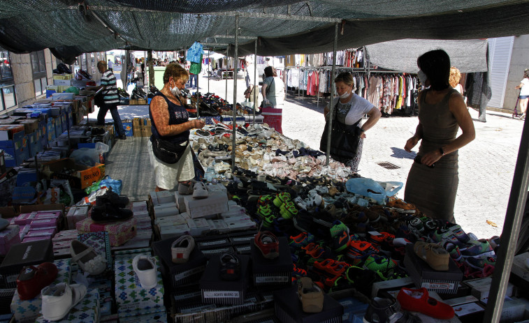 El PP de Cambados pide “prudencia” para reorganizar el mercadillo y Cordal replica que todavía no se ha iniciado