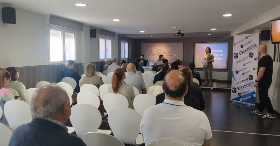 La ABE apuesta por fomentar la ciberseguridad en una charla para las empresas del municipio