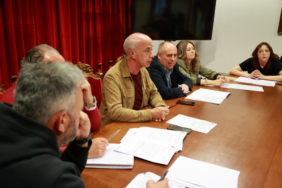 Vilanova contrata una mejora de los muros del pabellón de San Miguel y la reparación de los carteles luminosos