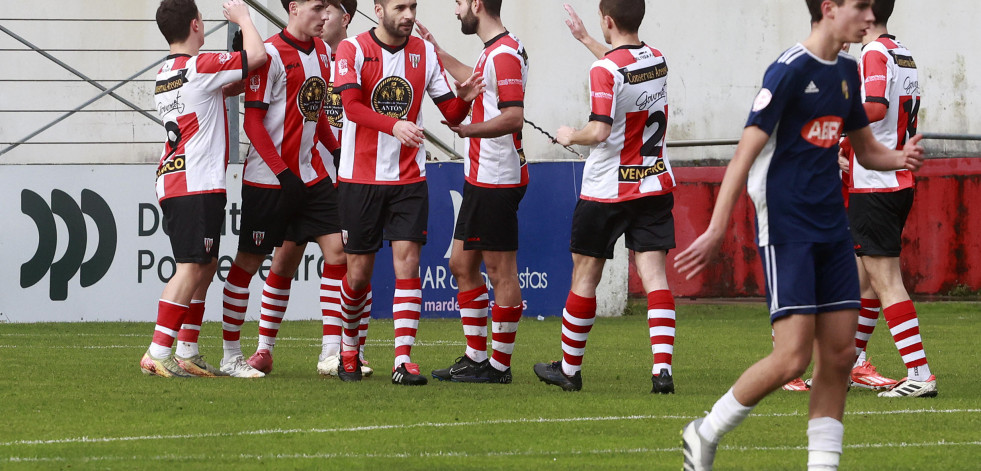 Lalín vs Céltiga, duelo de históricos que quieren volver a Tercera mañana en el Anxo Cortizo