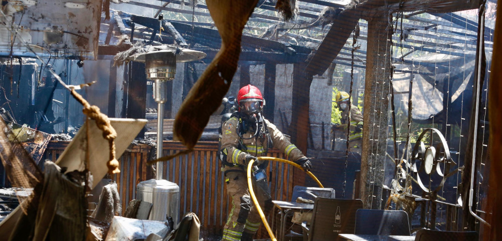 Un incendio calcina gran parte de las instalaciones de La Huerta de Manolo