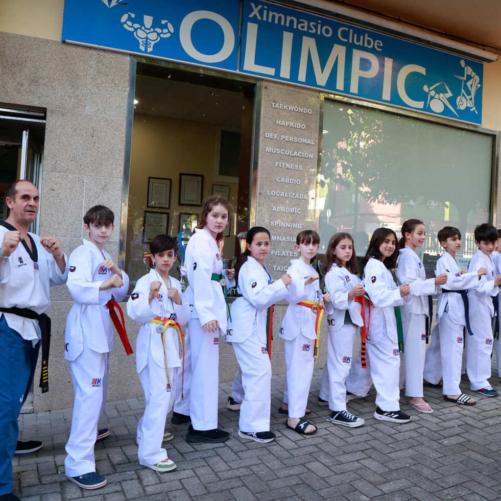 El Club Olimpic celebra sus éxitos en el Campeonato Escolar