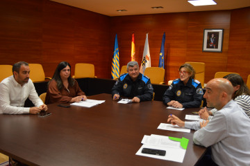 Reunion auxiliares policia