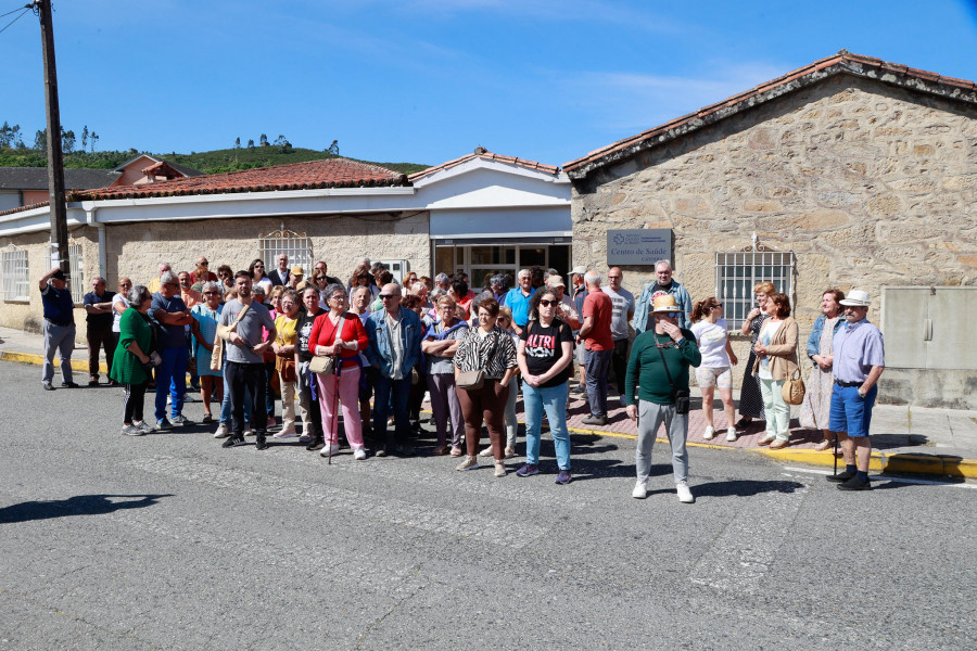 Catoira se moviliza para exigir al Sergas la dotación de médicos para el centro de salud