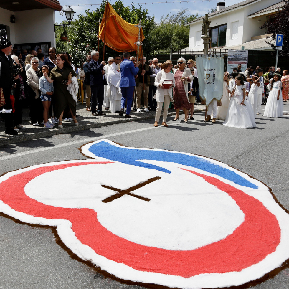 A Xunqueira inicia este sábado tres jornadas festivas con teatro, verbena y las tradicionales alfombras