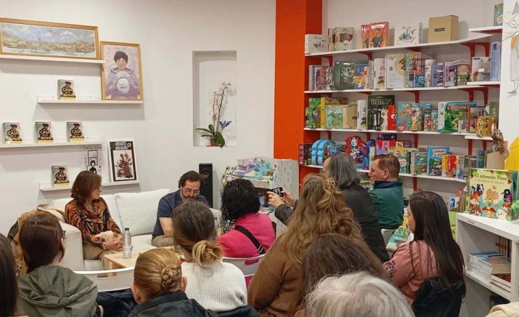 La biblioteca municipal de O Grove acoge la presentación del libro ‘A casa da mina’ de la autora Maica Gorgal
