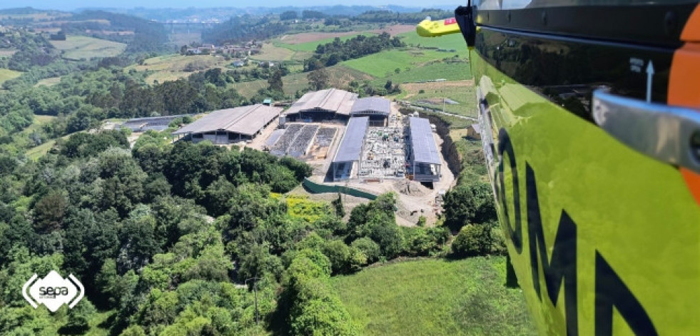 Tres muertos y tres heridos al colapsar una nave ganadera en Asturias