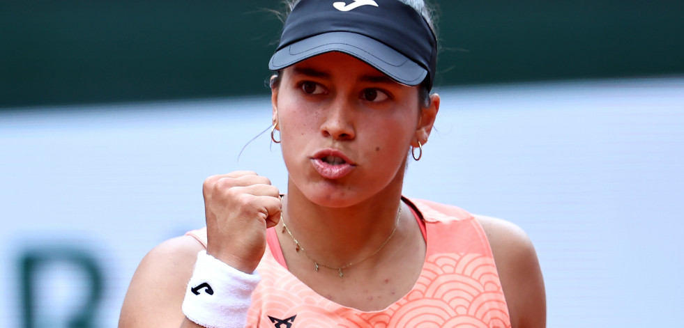 Jéssica Bouzas avanza a tercera ronda en Roland Garros al sobrevivir a la batalla con Montgomery