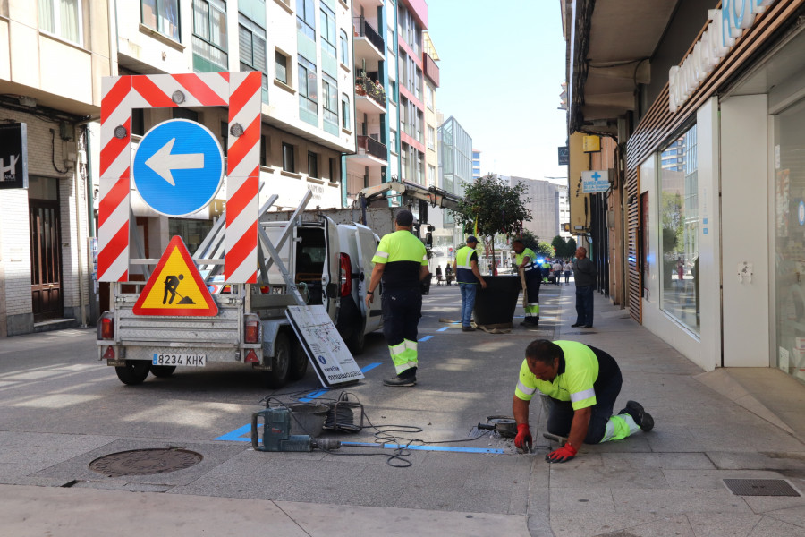 Ribeira habilita nuevas zonas azules en Rosalía de Castro para favorecer al comercio