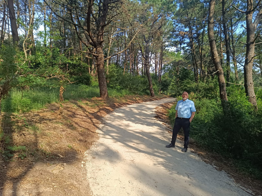 El nuevo sendero de A Alta, más seguro y accesible, ya es una realidad en A Pobra