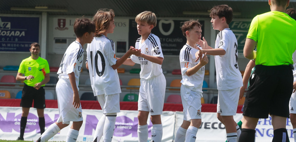 Espanyol, Valencia, Barça y Celta se meten en cuartos de final del Arousa Fútbol 7