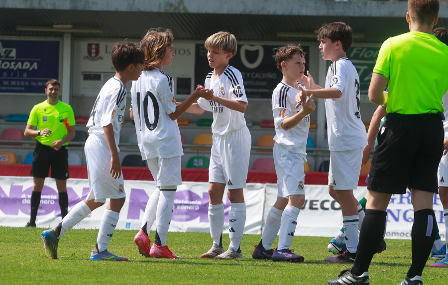 Espanyol, Valencia, Barça y Celta se meten en cuartos de final del Arousa Fútbol 7