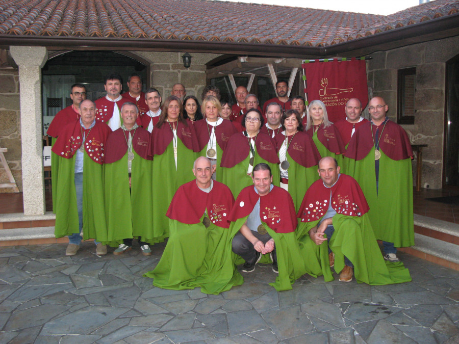 La Cofradía Corazón do Salnés suma a ocho aliados para la promoción del vino de Meaño