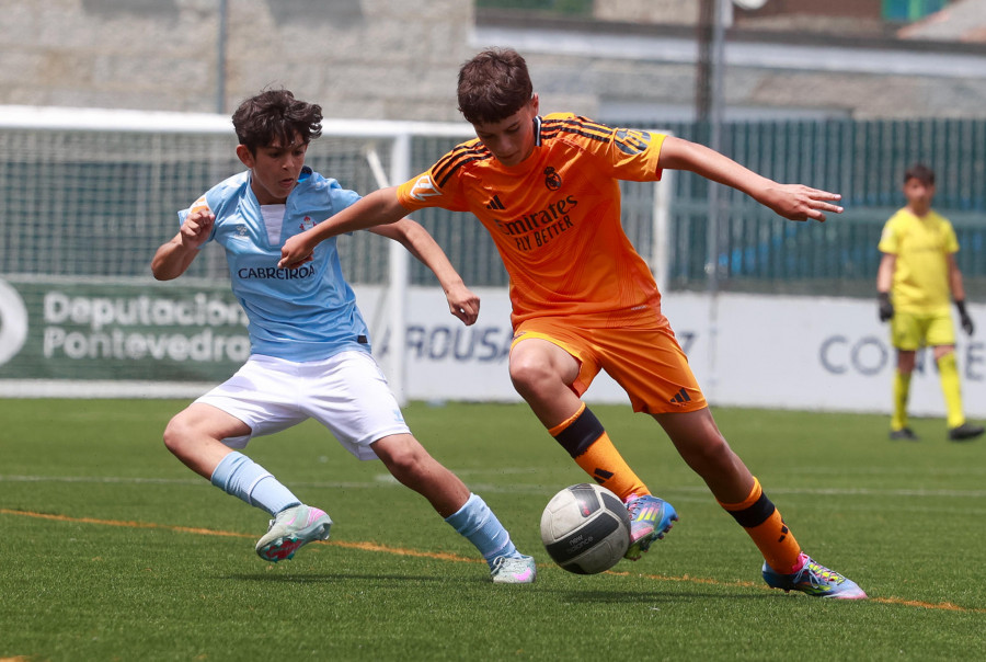 Sporting, Espanyol, Porto y Barça se juegan el título del Arousa Fútbol 7