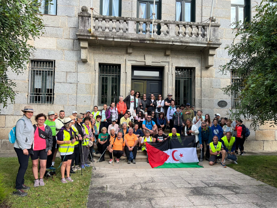 Vilanova muestra su solidaridad al pueblo saharaui con la novena edición de su andaina