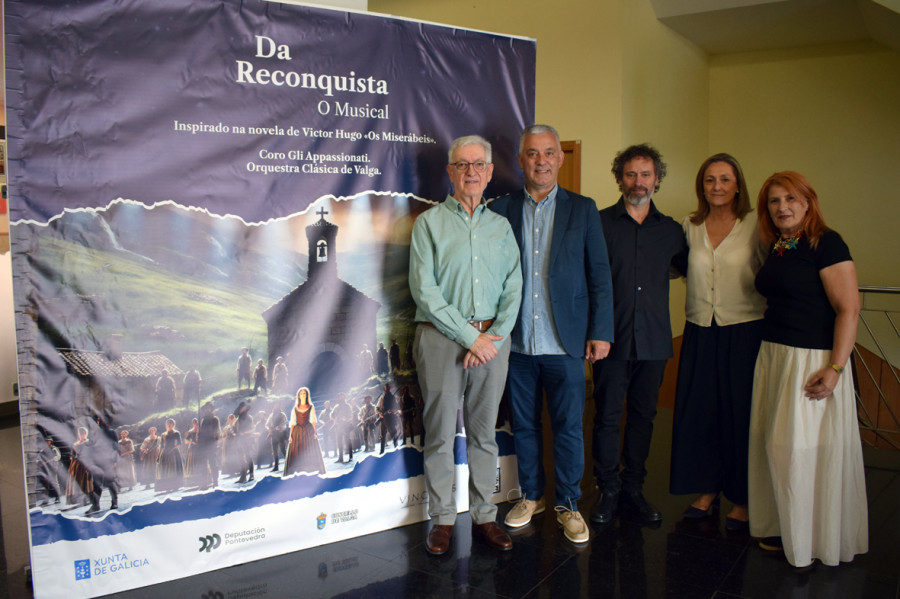 El musical ‘Da Reconquista’ triunfó en el Auditorio Municipal con la Orquesta Clásica de Valga