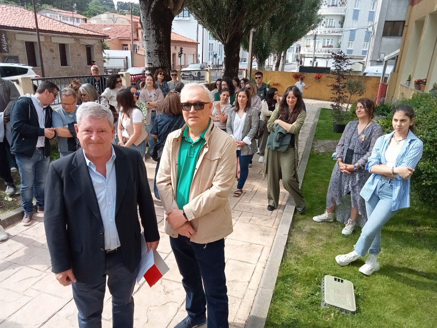 El colegio O Grupo inicia su 75º aniversario con diferentes discursos y la simbólica plantación de un árbol