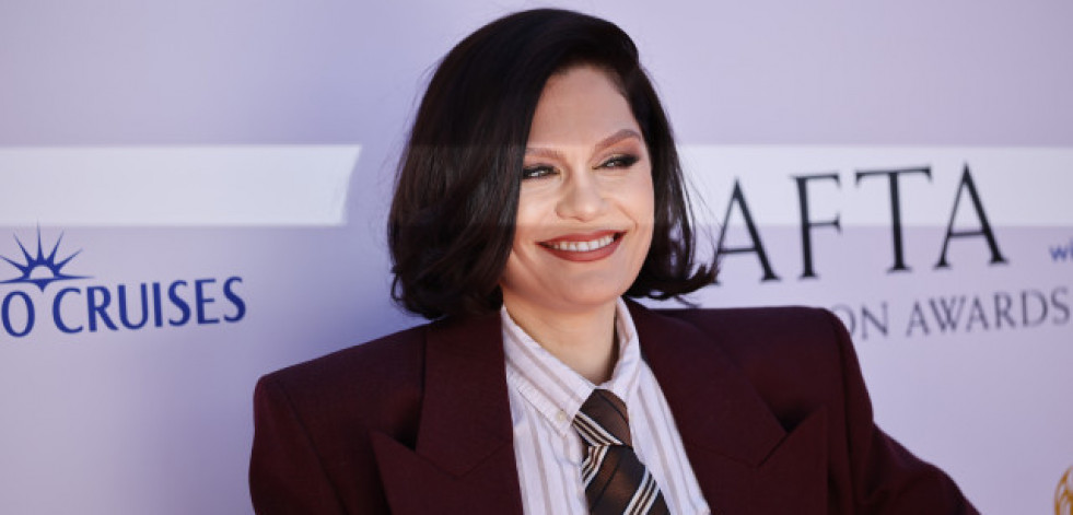 La cantante Jessie J padece cáncer de mama
