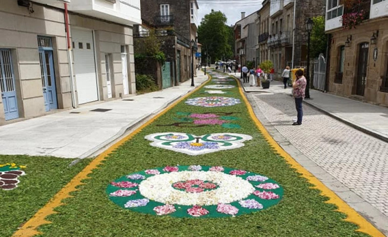 El Corpus Christi llenará de nuevo las calles de Cuntis de alfombras florales los días 19, 21 y 22 de junio