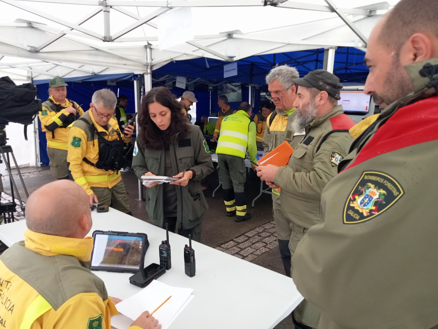 Reportaje | Rianxo pone a prueba los medios de intervención en incendios forestales de Galicia