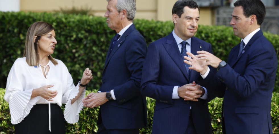 Los 'barones' del PP exigen convocar ya elecciones y Sánchez insiste en que agotará la legislatura