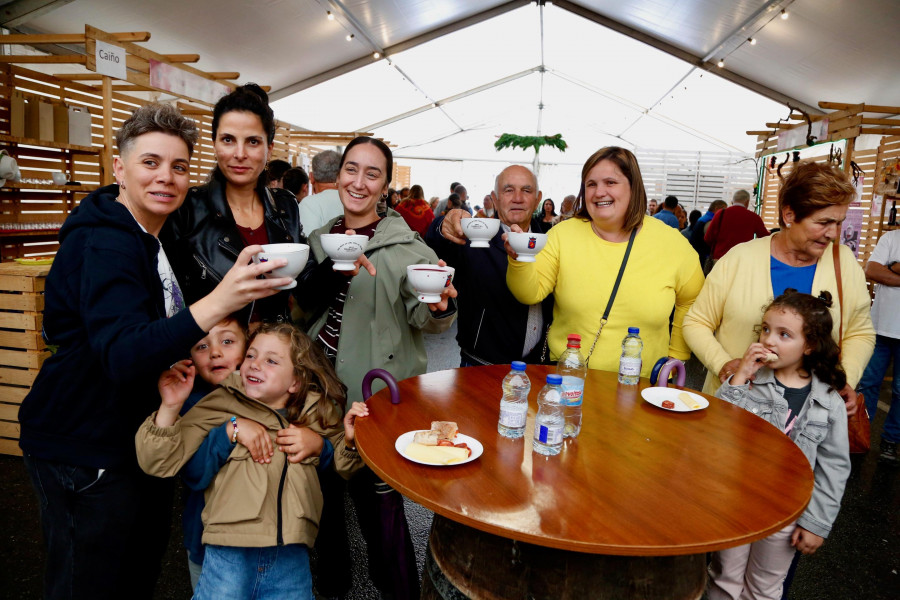 Ribadumia ya brinda con tinto de Barrantes para celebrar la tradición vitivinícola de la comarca