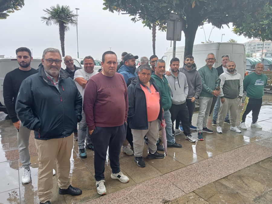 Los feriantes aseguran que sus atracciones no se instalarán en las fiestas de Ribeira si se mantiene el cambio de ubicación
