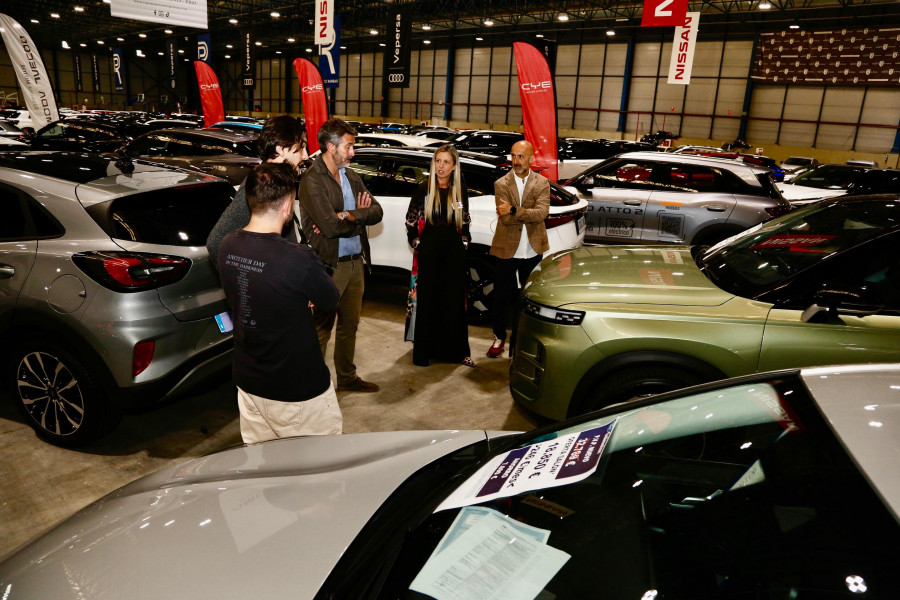 El Arosa Motor triunfa en una edición con grandes descuentos y muchas novedades tecnológicas