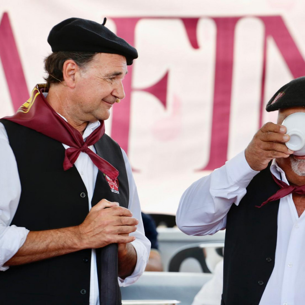 La LII Festa do Viño Tinto de Barrantes: un brindis teñido por el éxito y la tragedia