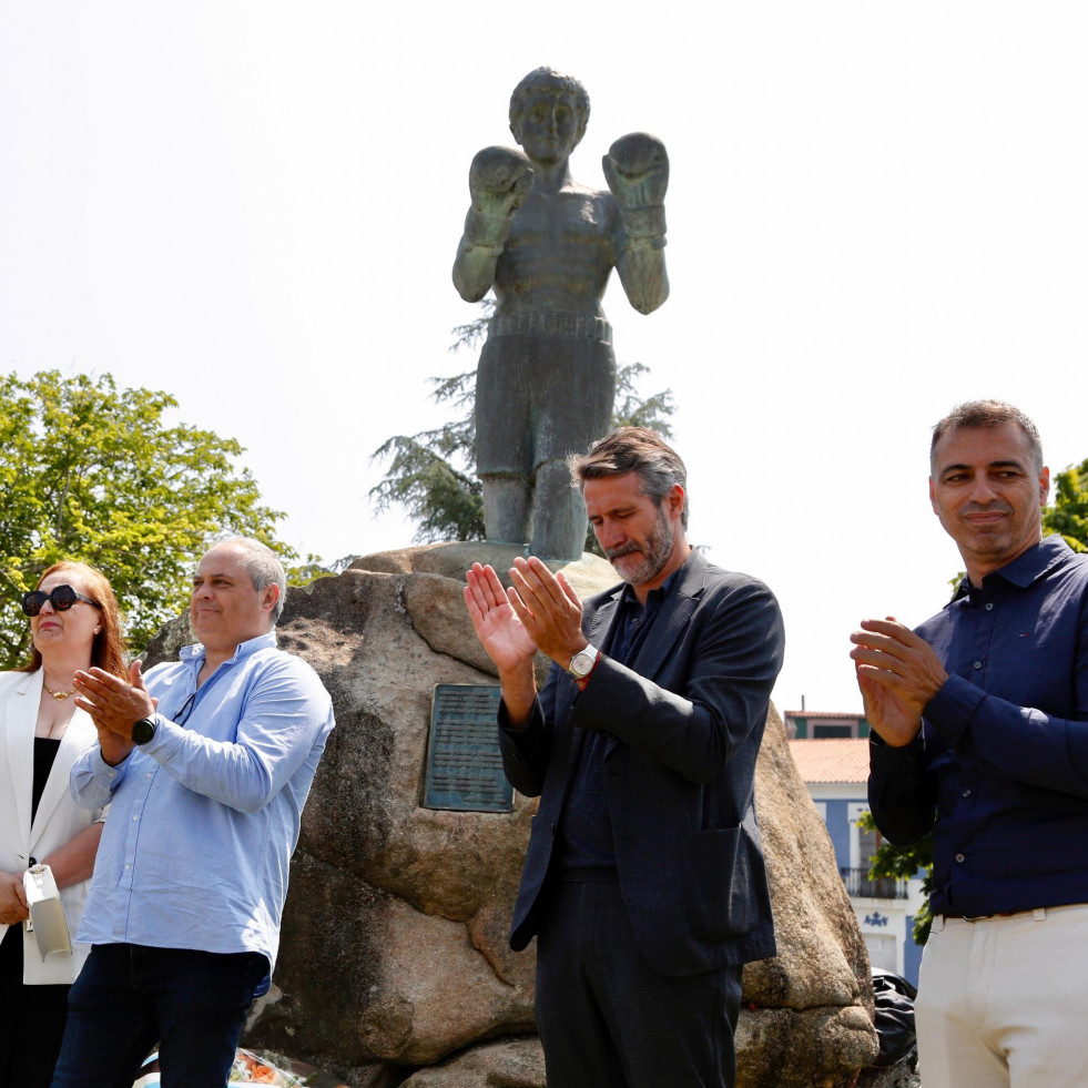 Vilaxoán rinde homenaje a Felipe ‘Pantera’, el sencillo campeón que amaba su tierra