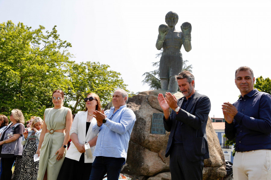 Vilaxoán rinde homenaje a Felipe ‘Pantera’, el sencillo campeón que amaba su tierra