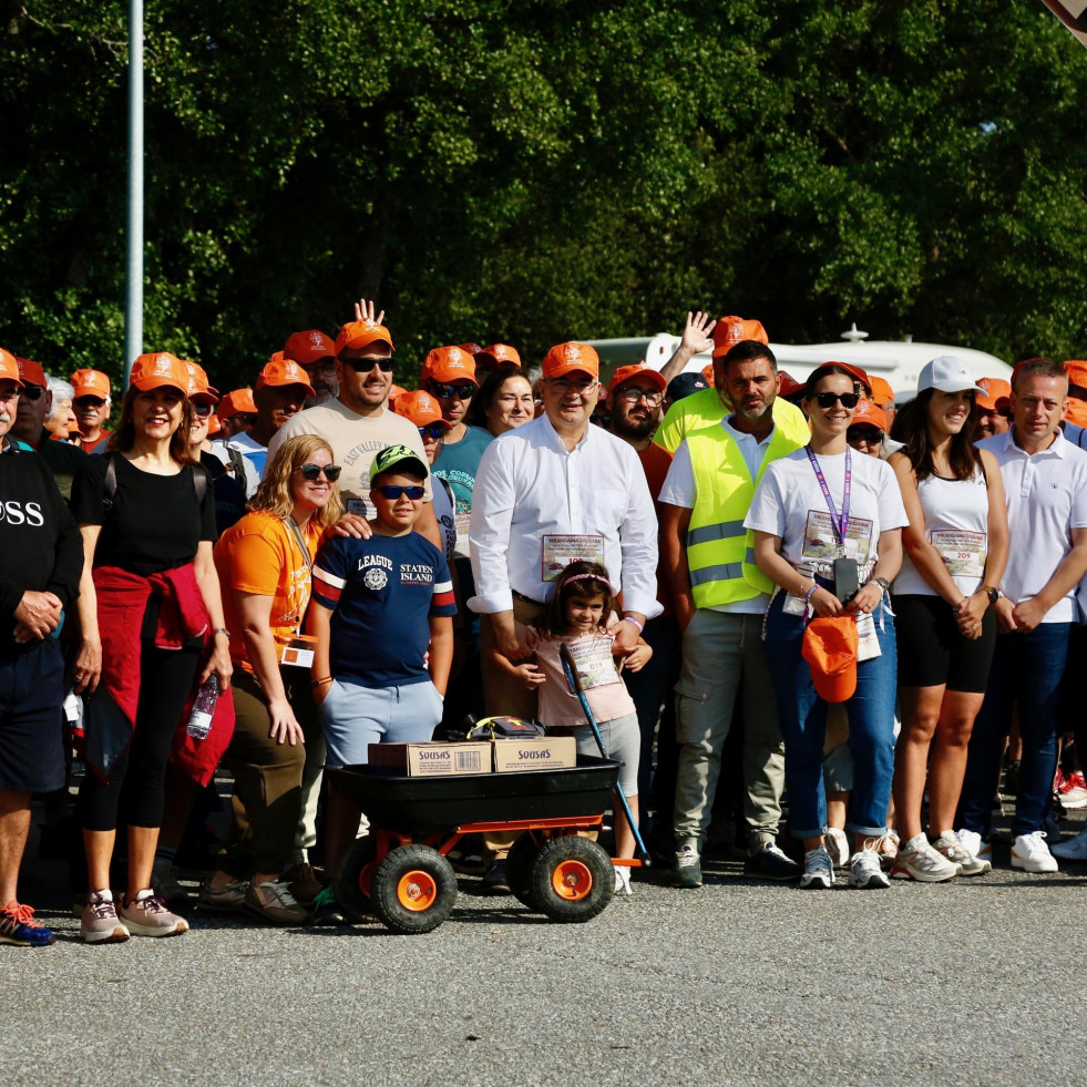 Ribadumia volvió a marchar por el TDAH para despedir un Tinto solidario